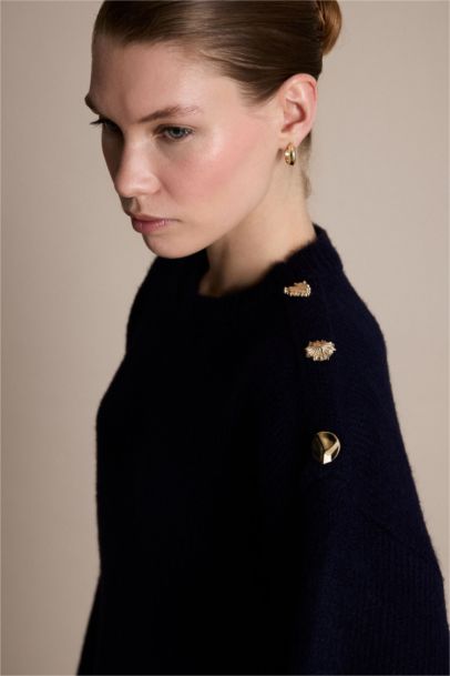 بلوفر تريكو اوفر سايز برقبة مستديرة