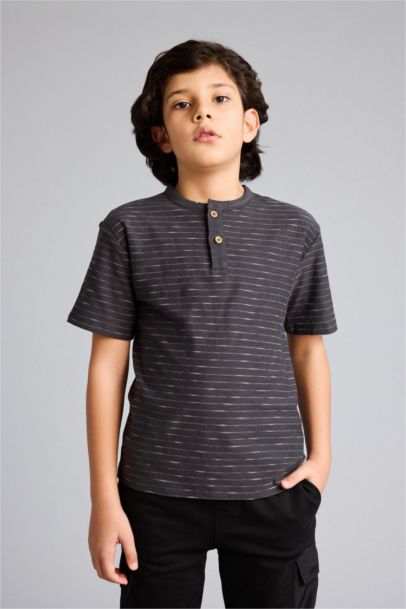 Hakim Yaka Tişört Erkek Çocuk