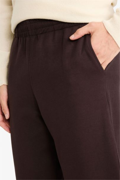 بنطرون بجامة رياضي برجل عادي وخصر مطاطي