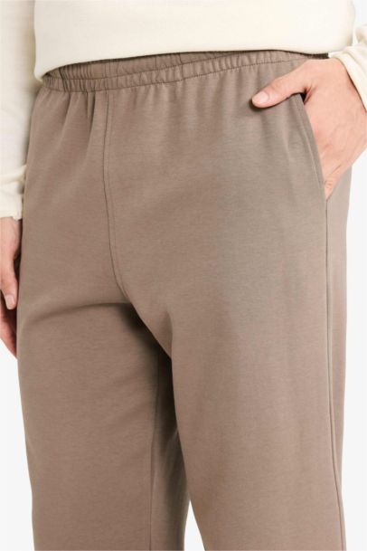 Straight Leg Elastic Waist Sports Pants