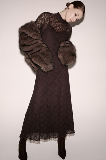 A Kesim Dik Yaka Dantel Uzun Kollu Midi Elbise