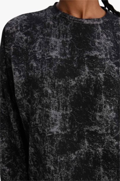 Oversize Fit Long Sleeve Sweatshirt