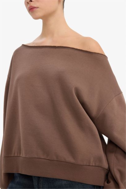 Oversize Fit Off Shoulder Thick Sweatshirt