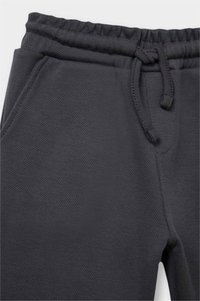 بنطرون بيبي ولادي قصة عادية