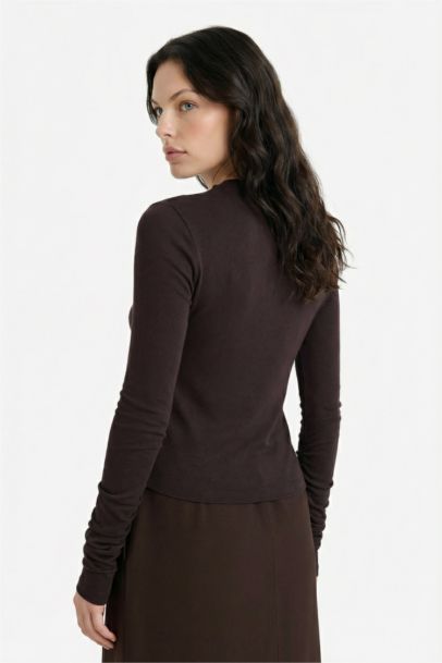 Woman Long Sleeve T-Shirt