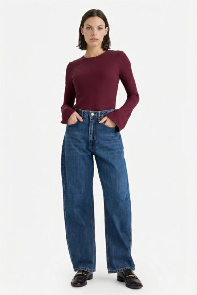 Woman Long Sleeve T-Shirt