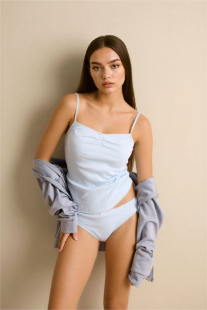 فانيلة مضلع قصة عادية