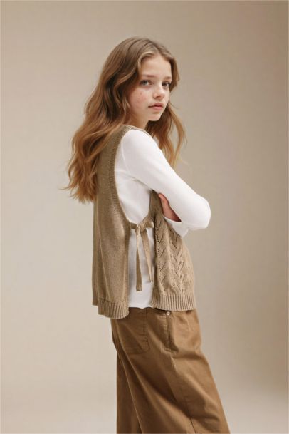 Girl Openwork Vest