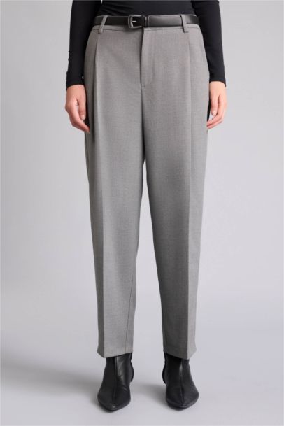 Pantalon taille haute avec poches Coupe carotte