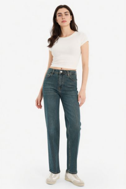 Comfort Straight Normal Waist Ankle Length Washed Jeans