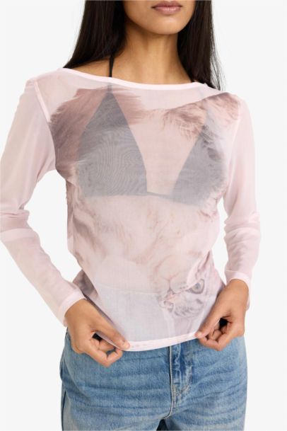 Fitted Boat Neck Printed Tulle Long Sleeve T-Shirt