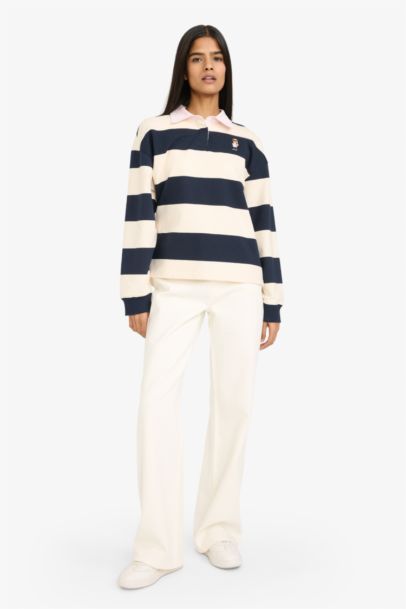 Loose Fit Long Sleeve Sweatshirt