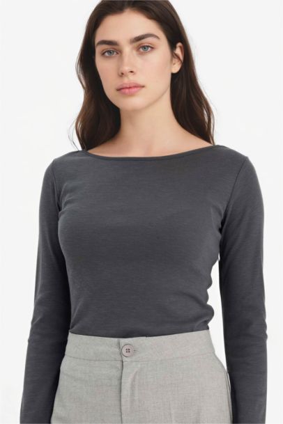 تيشيرت كم طويل برقبة قارب قصة ضيقة