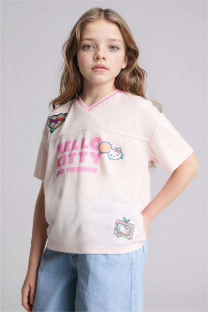 تيشيرت نص ردن اوفر سايز بياخة V من هيلو كيتي