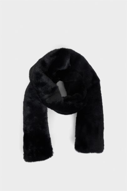 Woman Faux Fur Scarf
