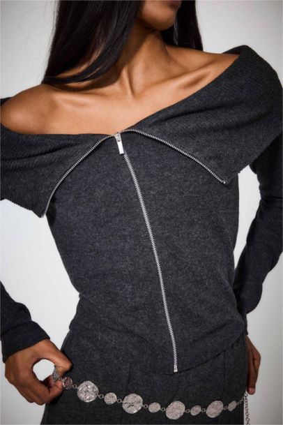 Slim Fit Off Shoulder Cardigan