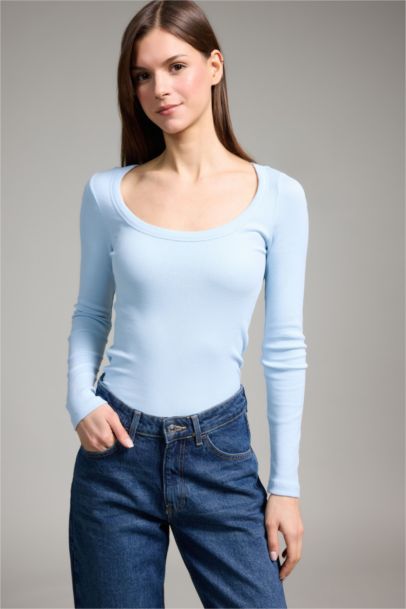 Woman Long Sleeve T-Shirt