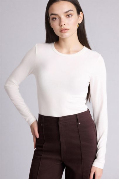 Woman Long Sleeve T-Shirt