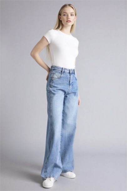Wide Leg Regular Waist Ankle Length Washed Jeans