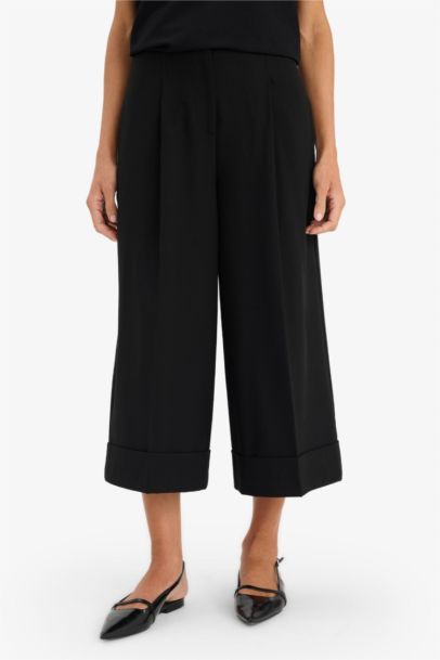 High Waist Crop Fit Trousers