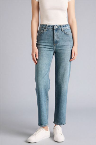 سروال جينز قصة مستقيمة بخصر عادي