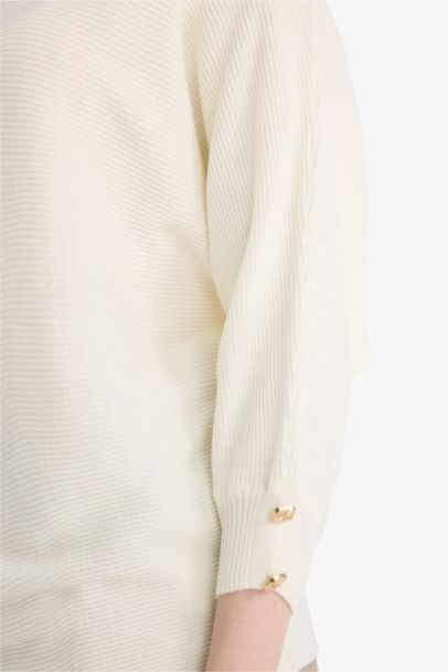 Boat Neck Knit Pullover