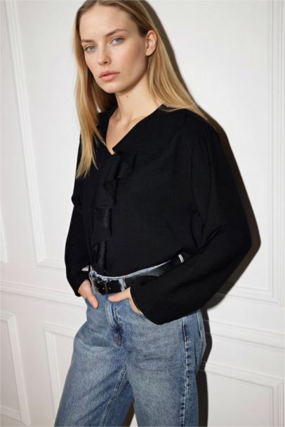 Relax Fit V-Neck Long Sleeve Blouse