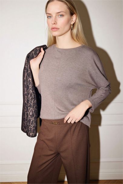 تيشيرت ردن طويل وياخة عريضة