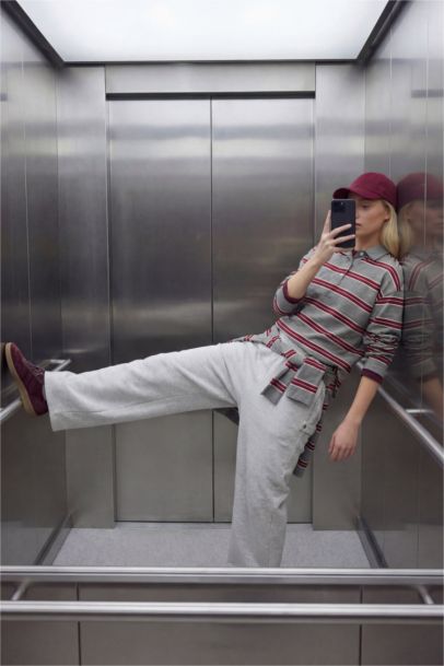 Loose Fit Long Sleeve Sweatshirt