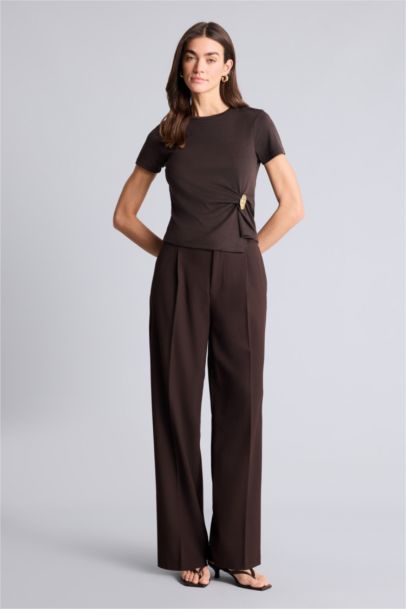 Slım Fıt Aksesuar Detaylı Ribana Tişört