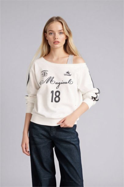 Kayık Yaka Baskılı Sweatshirt