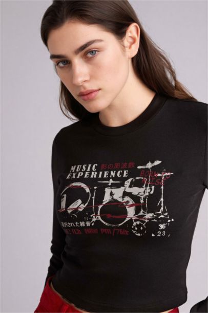 Woman Long Sleeve T-Shirt