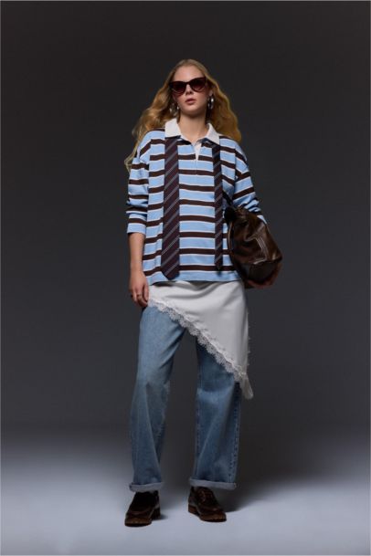 Loose Fit Long Sleeve Sweatshirt