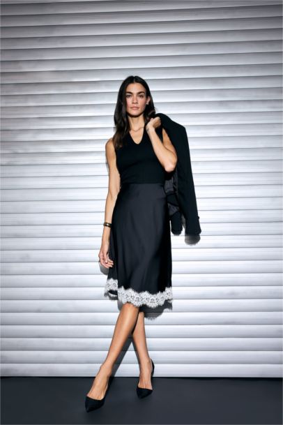 Normal Bel Dantelli Saten Midi Etek