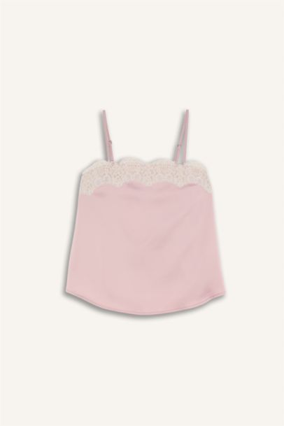 بلوزة ستان قصة عادية بحمالات