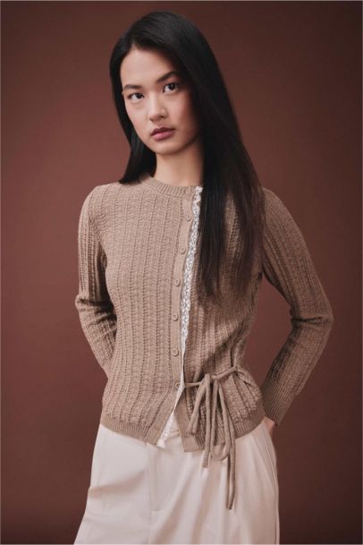 Dantel Detaylı Hırka