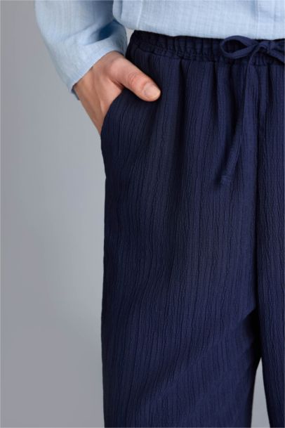 Regular Fıt Gofre Dokulu Pantolon