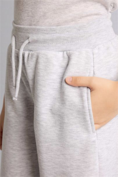 بنطلون بناتي