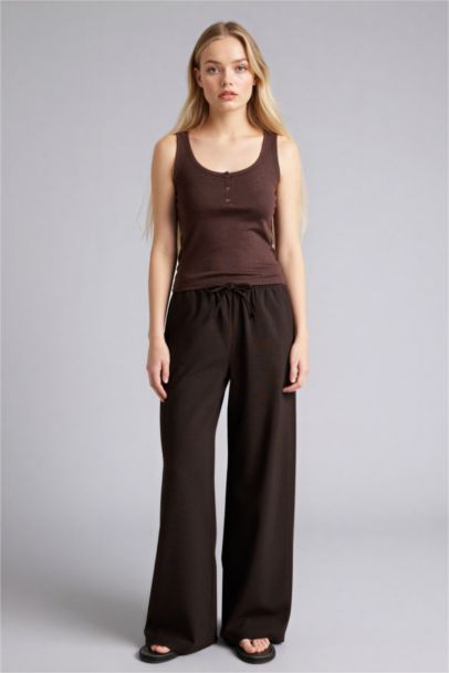 سروال واسع بخصر عادي وجيوب