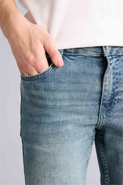 بنطرون بيدرو سليم فيت ورجل ضيق