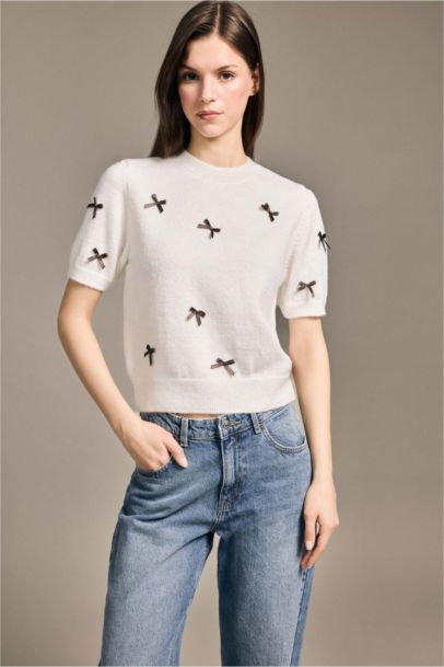 Fiyonklu Kısa Kollu Kazak