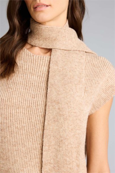 فيست تريكو مضلع قصة عادية بسكارف