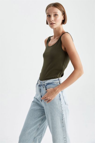 Slim Fit Crew Neck Singlet