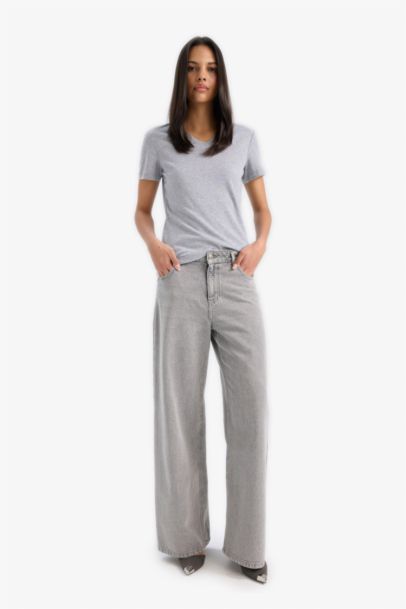 تيشيرت نص كم قطن سليم فيت برقبة V