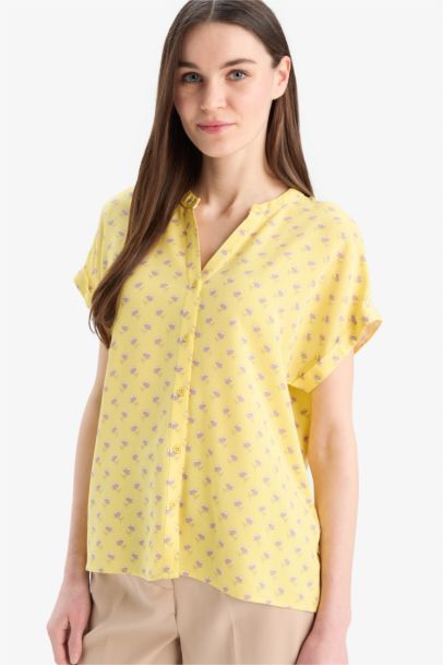 Regular Fit Crew Neck Short Sleeve Shirt