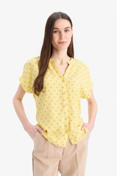 Regular Fit Crew Neck Short Sleeve Shirt