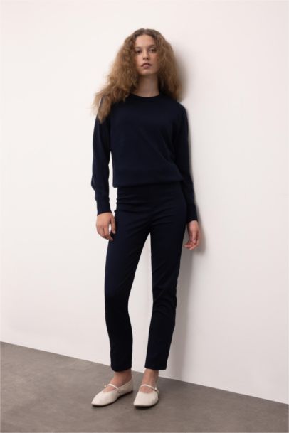 Pantalon Cigarette en Satin Droit