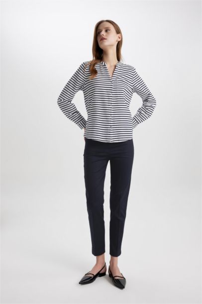 Pantalon Cigarette en Satin Droit