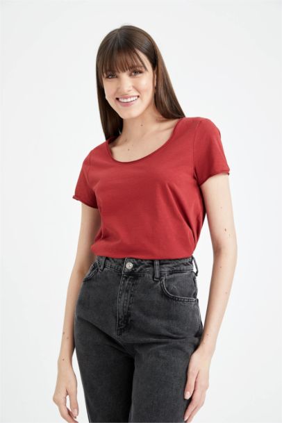 تيشيرت قطن قصة عادية بياقة مستديرة نص كم