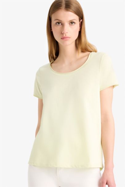 تيشيرت نص كم عادي قصة عادية برقبة مستديرة